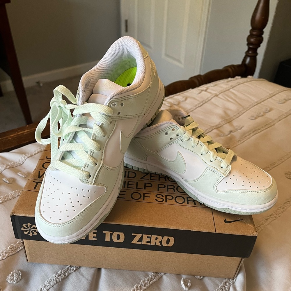 Women’s Nike Dunk Low (White Mint)